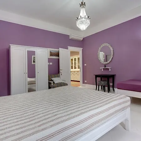 Florence Apartments Home Feeling * Florence